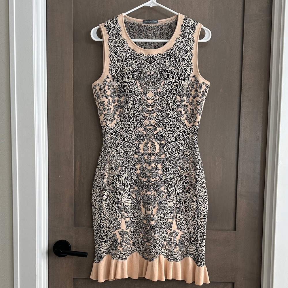 Alexander McQueen Sleeveless Blush Black Motif Jacquard Knit Dress Size L